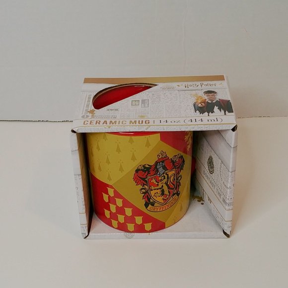 🎉SOLD 🎉Harry Potter Gryffindor CeramicCoffee Mug - Picture 2 of 6